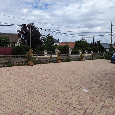 Du Cote De Chez Swann 1 Bed & Breakfast Trouville-sur-Mer Exterior photo